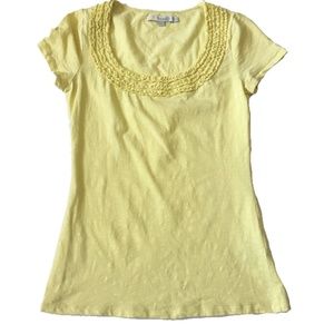 Boden Short Sleeve Ruffle Neck Tee Shirt